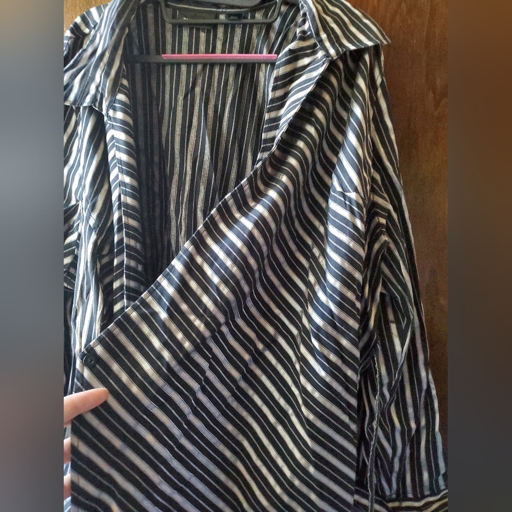 Shirt - Picture 2 of 6